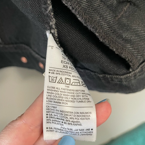 3/$15 Old navy denim jacket size xs petite new with tags - Picture 2 of 5